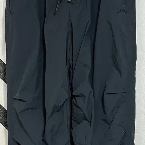 [BUNJANG] Junji Nylon Loose Fit Track Pants / 준지 나일론 루즈핏 트랙팬츠 팝니다