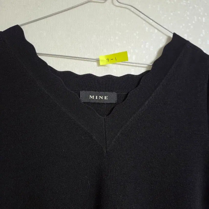 [BUNJANG] MINE Black Knit Dress / MINE 마인 블랙 니트 원피스