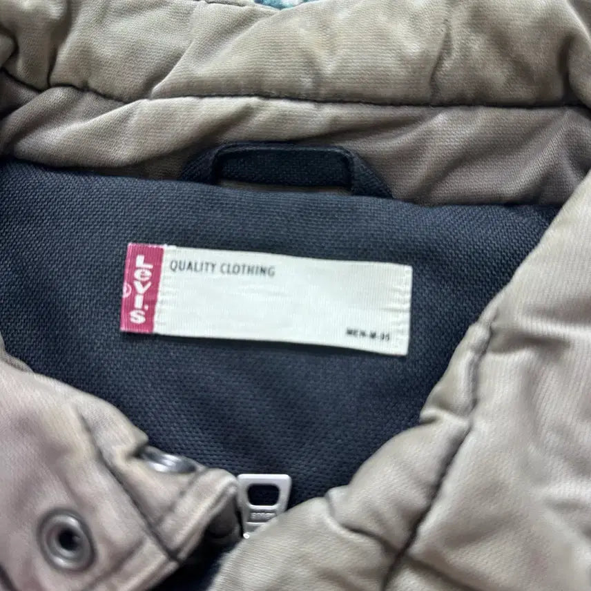 [BUNJANG] Levi's Western Padded Vest / 리바이스(Levi's) 웨스턴 패딩 베스트 요크컷 디테일 블랙/브라운