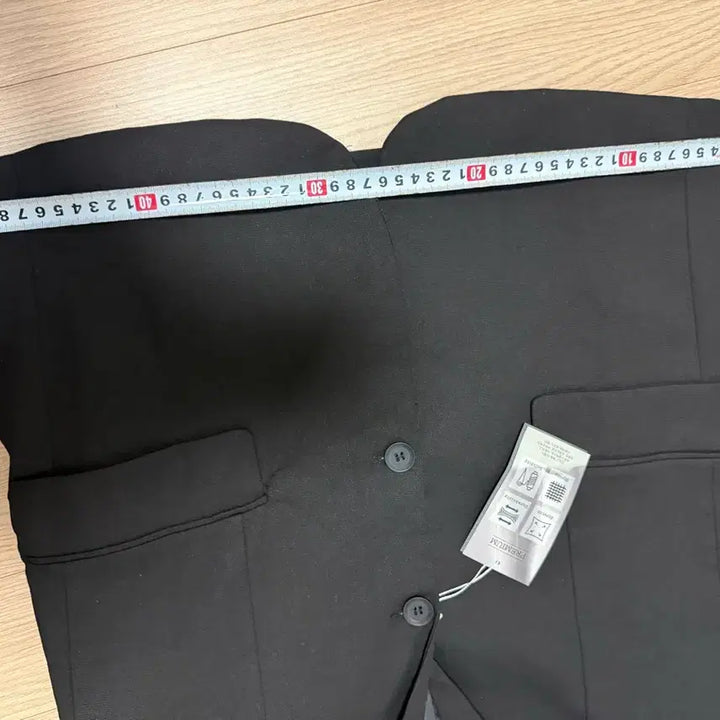 [SOLD OUT] 새상품(택) 블랙 남성정장 자켓 (95-100 정도)