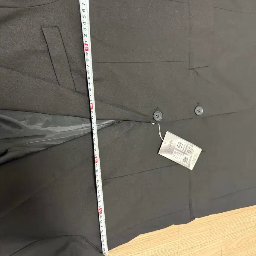 [SOLD OUT] 새상품(택) 블랙 남성정장 자켓 (95-100 정도)