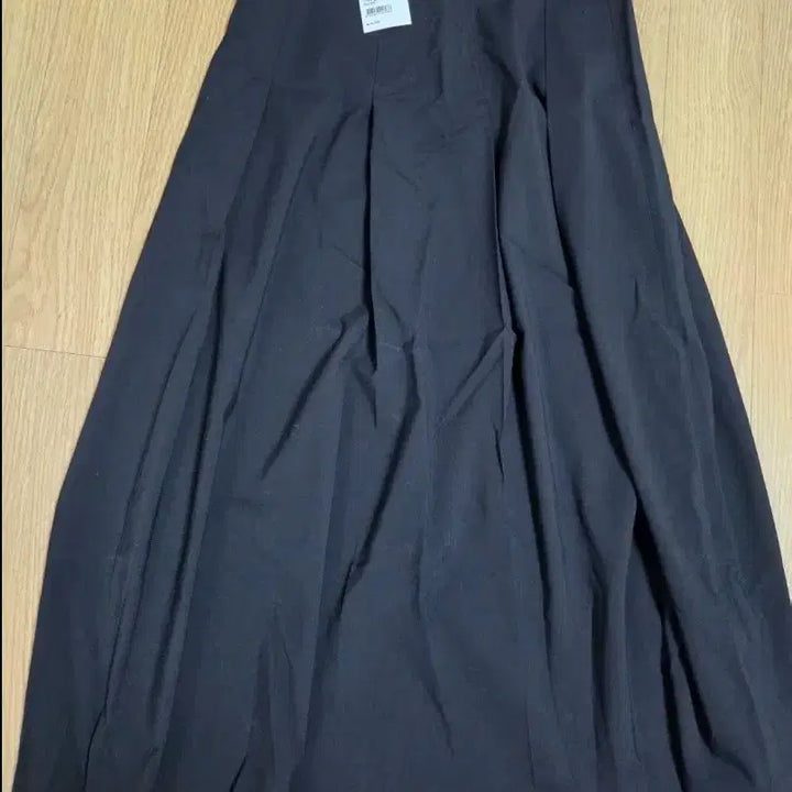 [BUNJANG] JAJU Pleated Black Skirt (Size S) / (새상품) 자주 JAJU 플리츠 검정 스커트 S