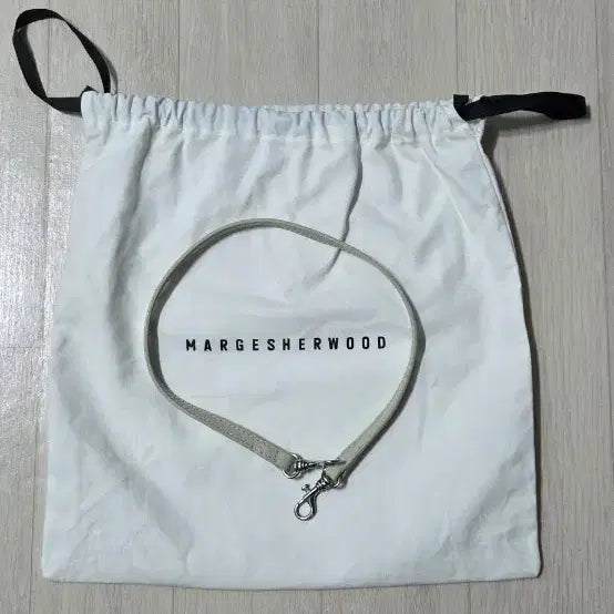 [SOLD OUT] 마지셔우드 지퍼 스몰백 크링클 라이트 카키
