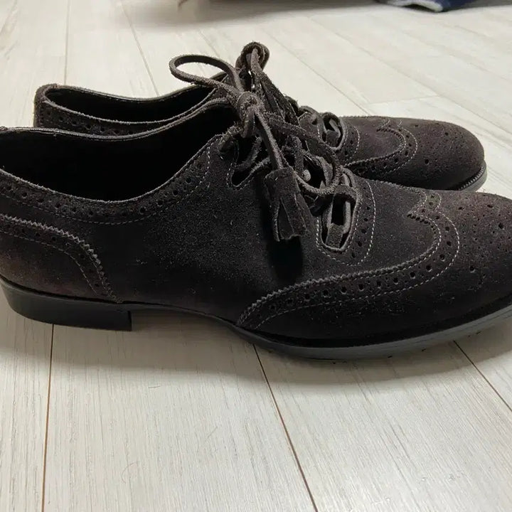 [SOLD OUT] 보테가베네타 다크브라운 스웨이드 윙팁 구두 260사이즈