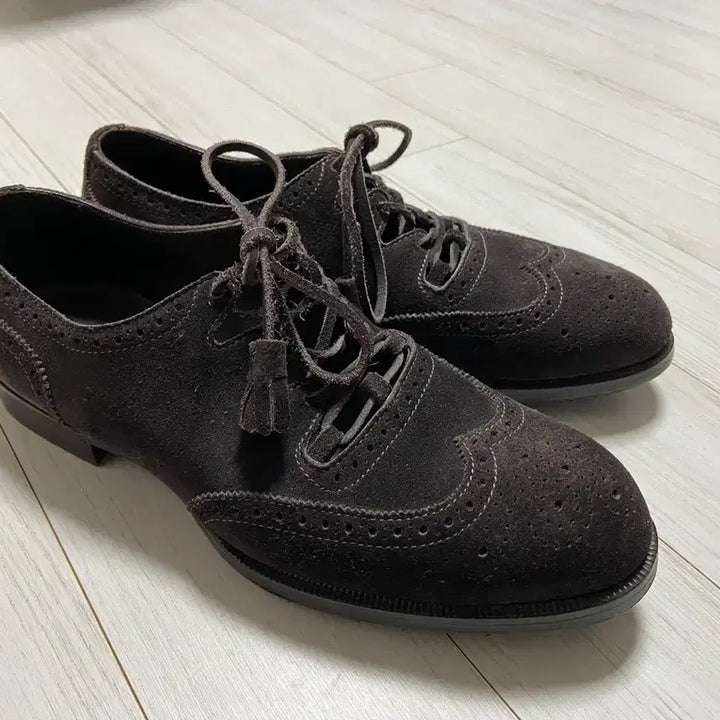 [SOLD OUT] 보테가베네타 다크브라운 스웨이드 윙팁 구두 260사이즈