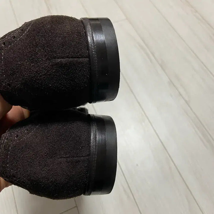 [SOLD OUT] 보테가베네타 다크브라운 스웨이드 윙팁 구두 260사이즈