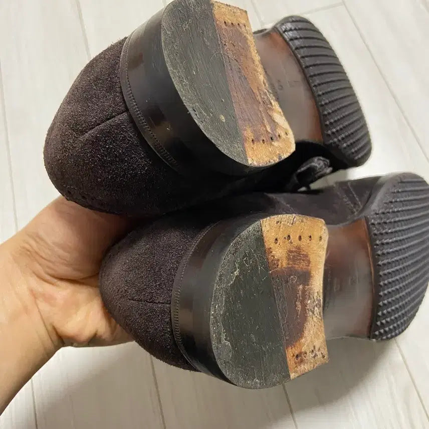 [SOLD OUT] 보테가베네타 다크브라운 스웨이드 윙팁 구두 260사이즈