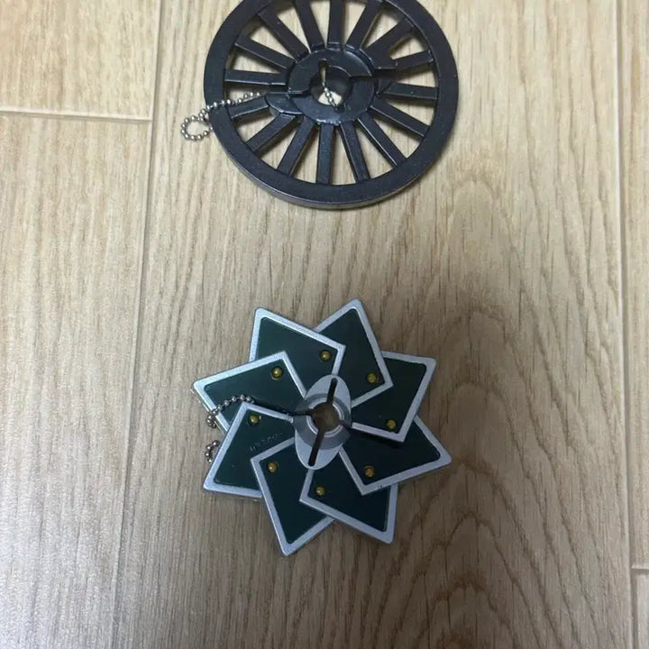 [BUNJANG] Demon Slayer Tanjiro Sanemi Sword Guard Gacha / 귀멸의칼날 탄지로 사네미 코등이 가챠