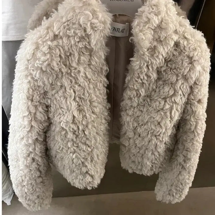 [BUNJANG] London Plat Wool Fur Jacket Ivory / 런던플랏 양모 퍼자켓 아이보리