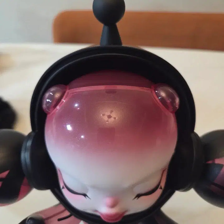 [BUNJANG] POP MART Skullpanda Red Crystal 400% Figure / 스컬판다 400% 레드크리스탈