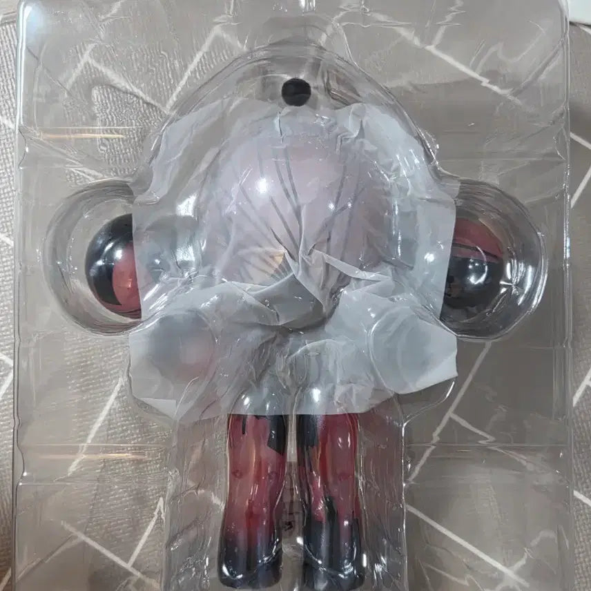 [BUNJANG] POP MART Skullpanda Red Crystal 400% Figure / 스컬판다 400% 레드크리스탈