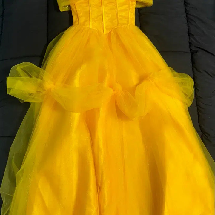 [BUNJANG] Disney Belle Dress Rental for Graduation Photoshoot (Basic) / (리뷰할인중!) 디즈니 벨 드레스 졸업사진 대여 졸사 공주 / B(기본)