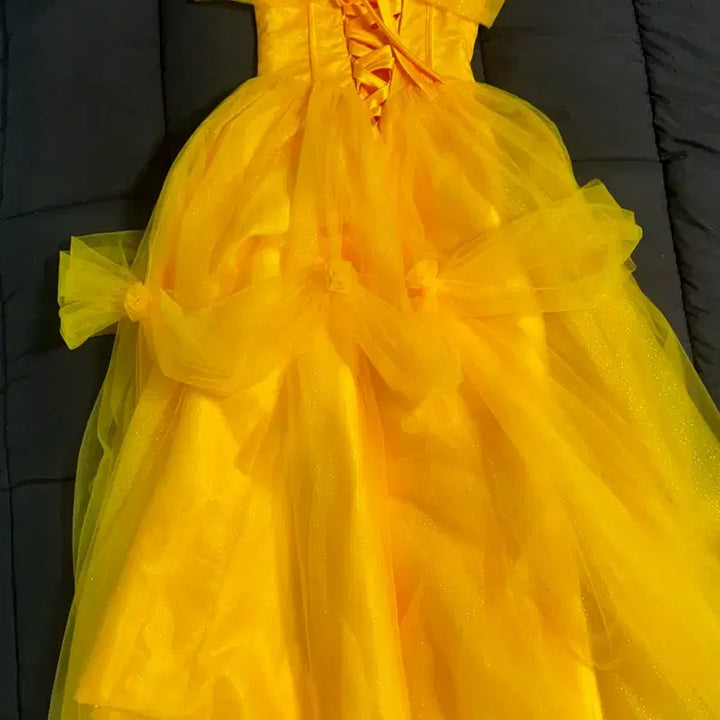 [BUNJANG] Disney Belle Dress Rental for Graduation Photoshoot (Basic) / (리뷰할인중!) 디즈니 벨 드레스 졸업사진 대여 졸사 공주 / B(기본)