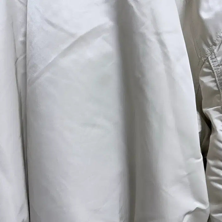 [BUNJANG] Alpha Industries MA-1 Ivory / 알파 인더스트리 MA-1 루즈핏 라글란 사이드짚 Ivory