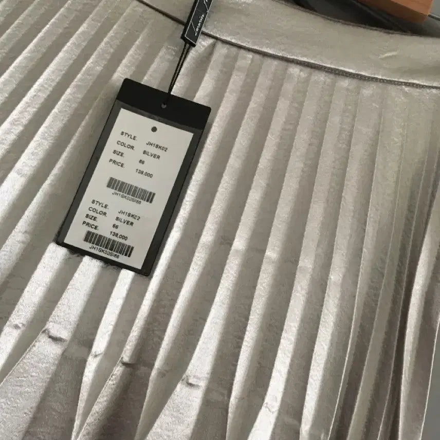 [BUNJANG] J.coco Silver Pleated Long Skirt / 제이코코 J.coco 실버 플리츠 롱스커트 새상품 66사이즈