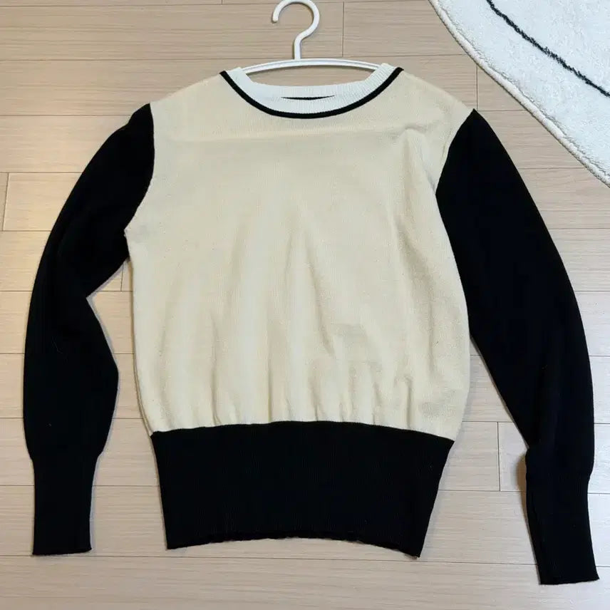 [BUNJANG] Color Block Knit Top / 배색 니트 블랙/아이보리