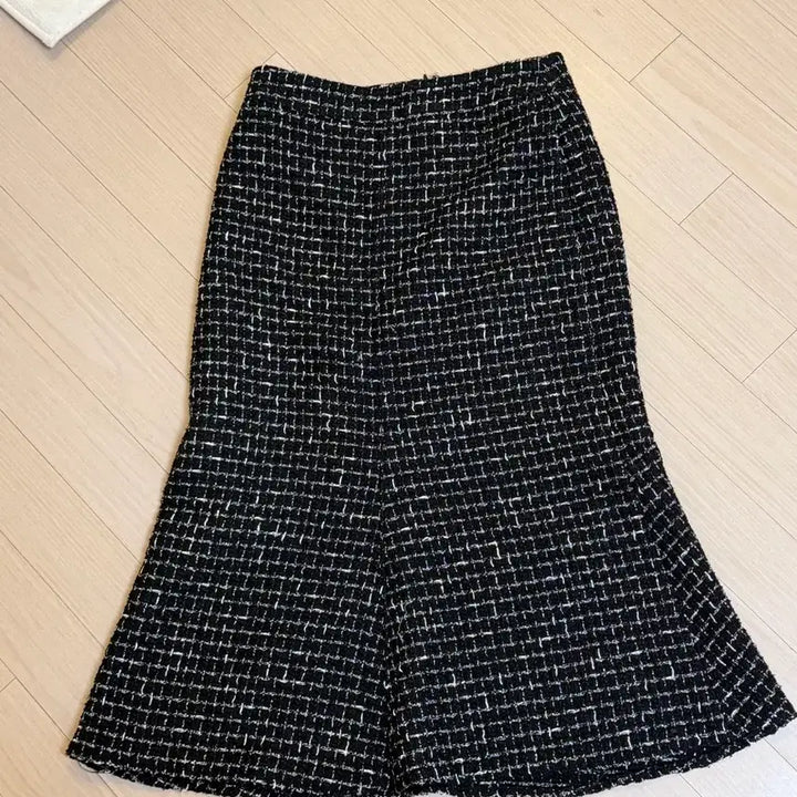[BUNJANG] G-Cut Tweed Mini Skirt / 블랙 트위드 미니스커트