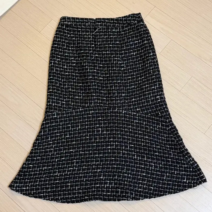 [BUNJANG] G-Cut Tweed Mini Skirt / 블랙 트위드 미니스커트