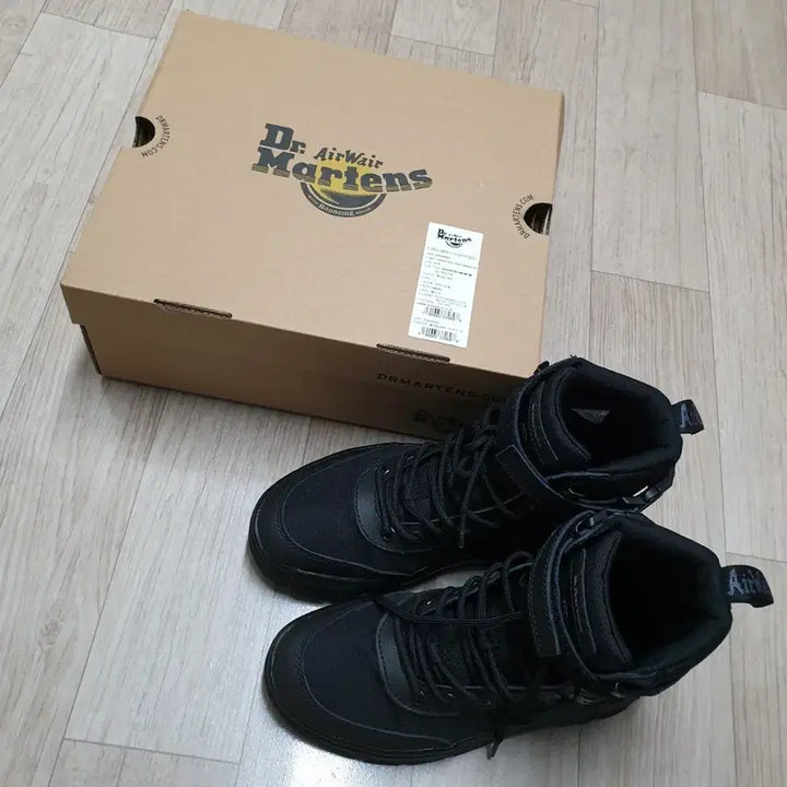 [BUNJANG] Dr. Martens Comms Tech Black Boots 240mm / 닥터마틴 콤스 테크 블랙 240mm 부츠