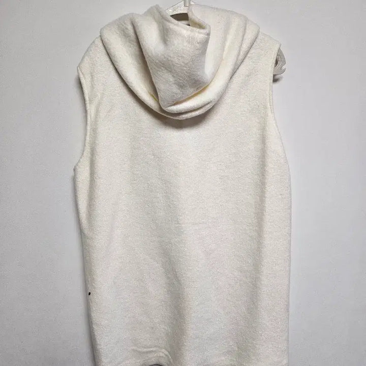 [SOLD OUT] 엘렌트레이시 후드 베스트