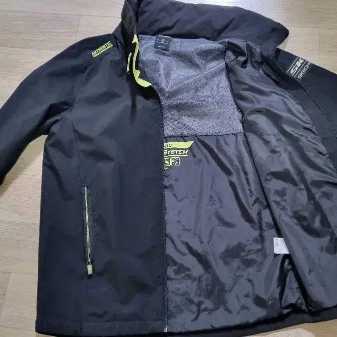 [BUNJANG] Skechers Hidden Hood Windbreaker Jacket (Black) 105 / 매장정품 스케쳐스 검정 기능성 히든후드 바람막이집업 105