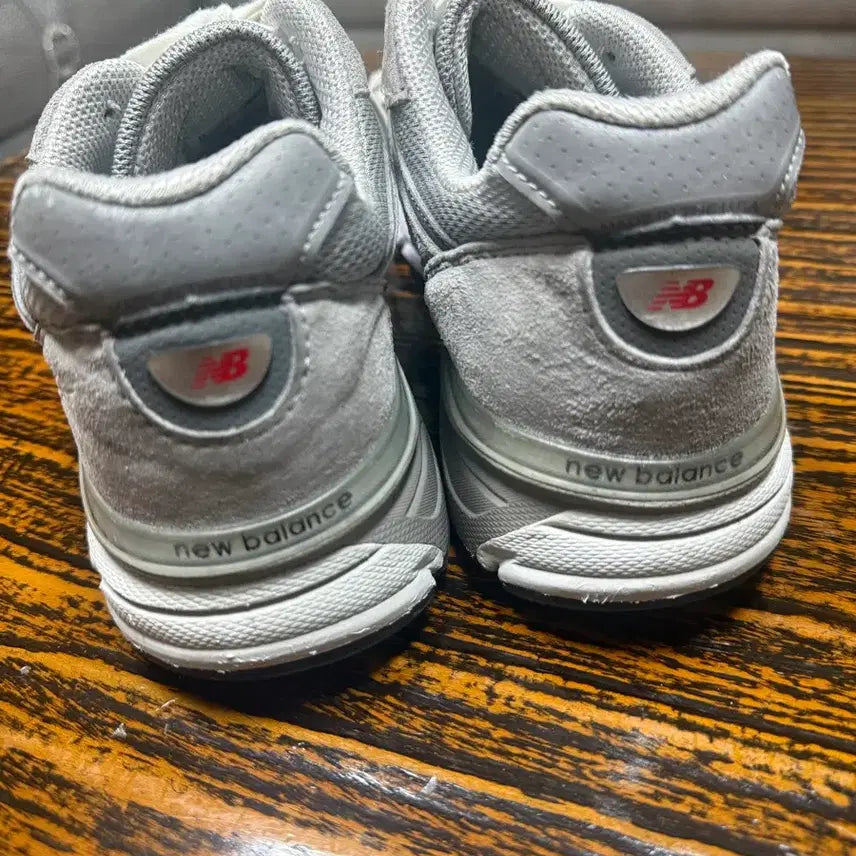 [SOLD OUT] 뉴발란스 990v4