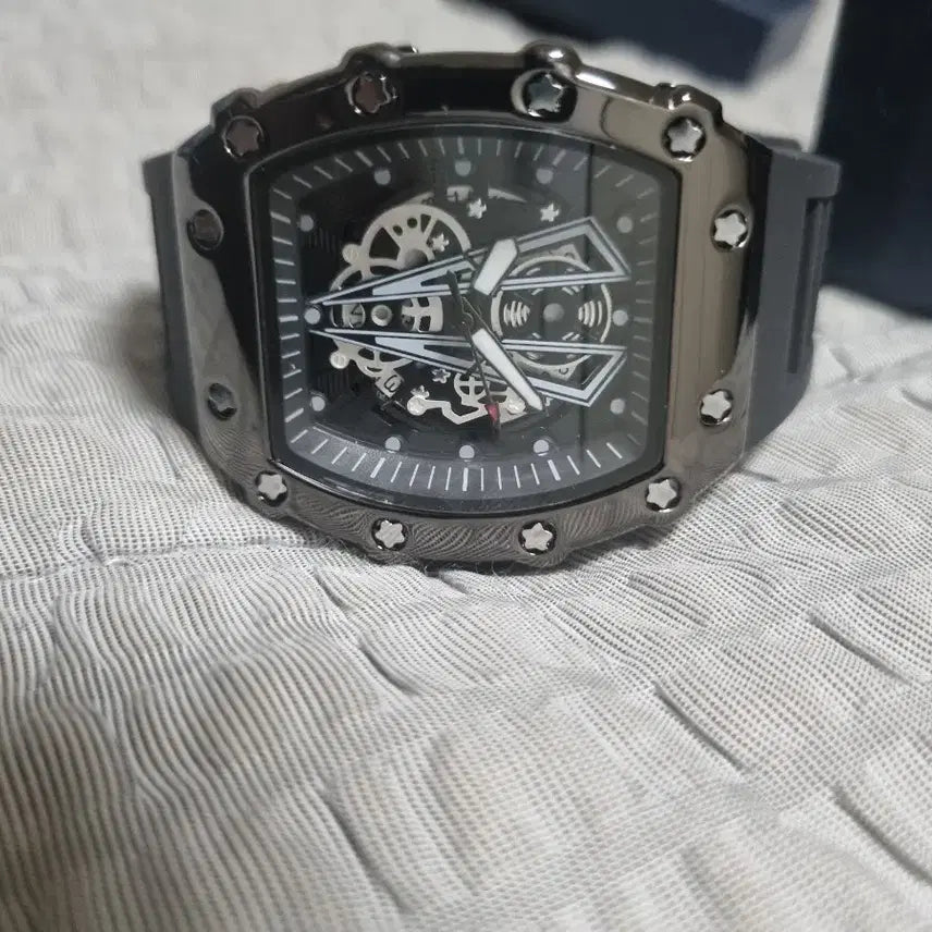 [BUNJANG] Men's Square Skeleton Watch (Black) / 사각 스켈레톤 남성 시계 블랙
