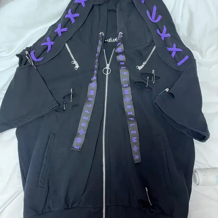 [BUNJANG] Reflem Usamimi Half-Sleeve Hoodie Zip-up / 레플렘 우사미미 반팔 후드집업 reflem 양산형 지뢰계