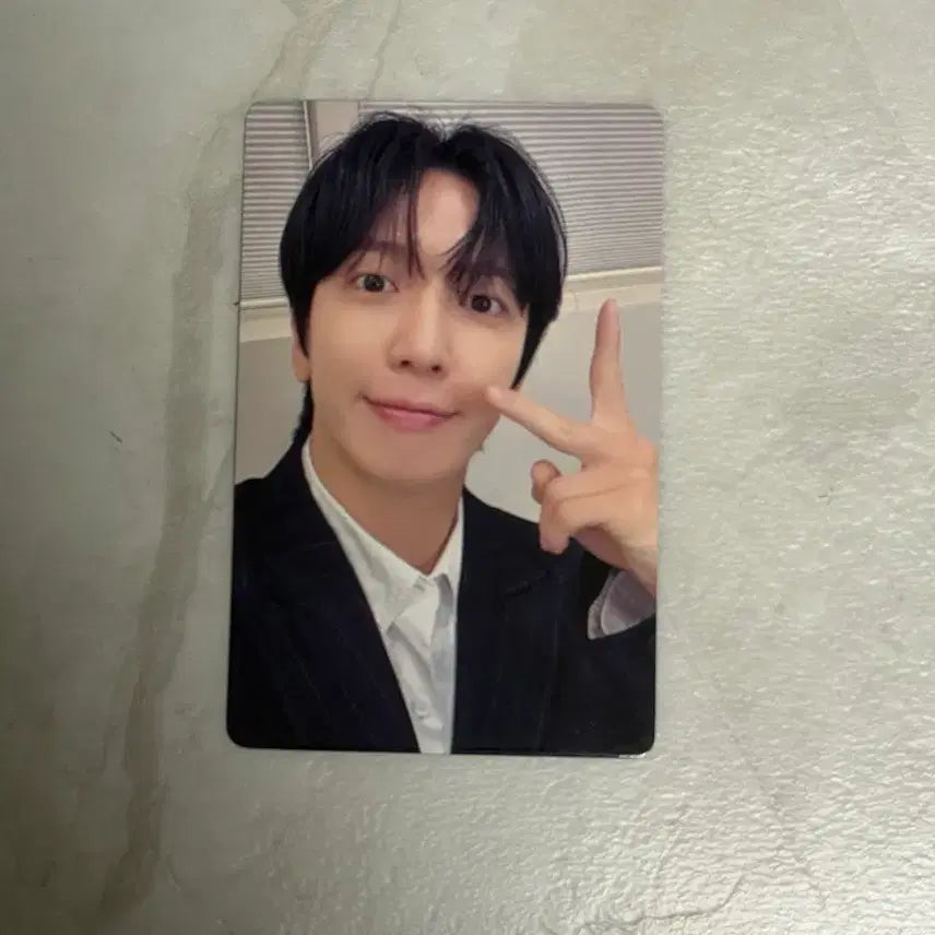 [BUNJANG] CNBLUE Jung Yonghwa POB Photocard / CNBLUE 씨엔블루 정용화 이즈위 특전 포카 포토카드