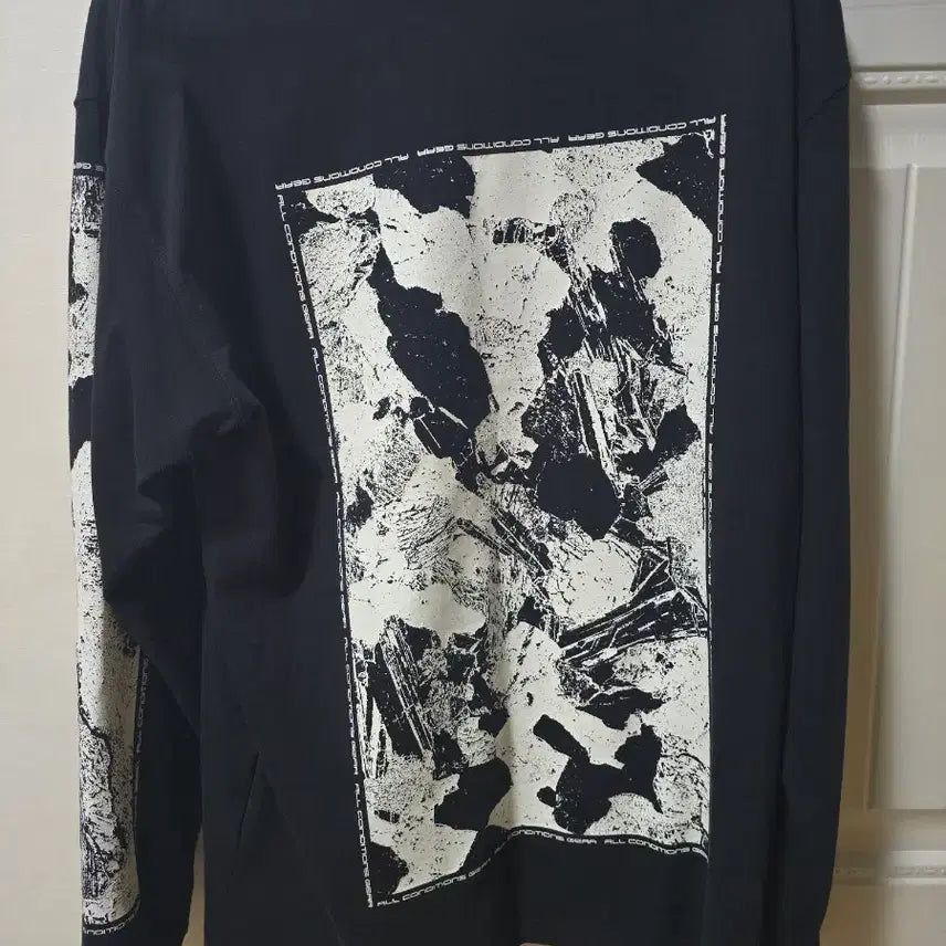 [BUNJANG] Nike ACG Black Printed Long Sleeve T-shirt / 나이키 ACG 블랙 프린팅 긴팔 티셔츠