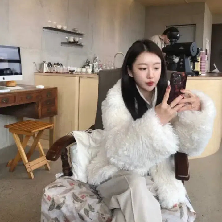 [BUNJANG] Lugh Adette Ivory Faux Fur Jacket / [완전 새제품] 루흐 아디세떼흐 하엄지 퍼 자켓 아이보리