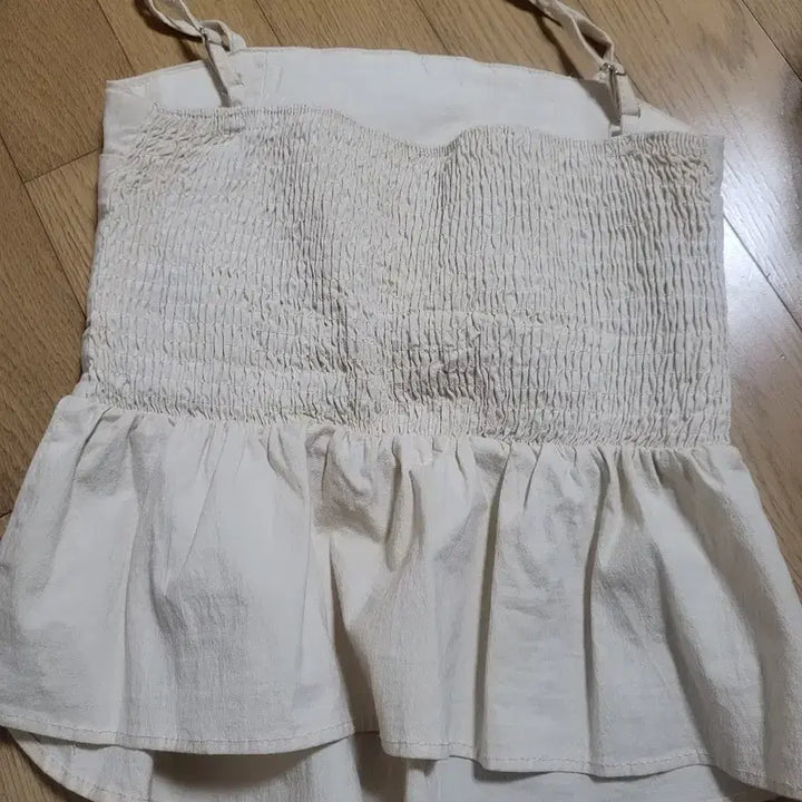 [BUNJANG] Elly Tube Top Blouse / 엘리 튜브탑 블라우스