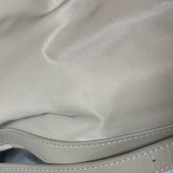 [BUNJANG] AUB Our Trimming Bag (Ivory) / 아우브아워 trimming bag (ivory) 트리밍백