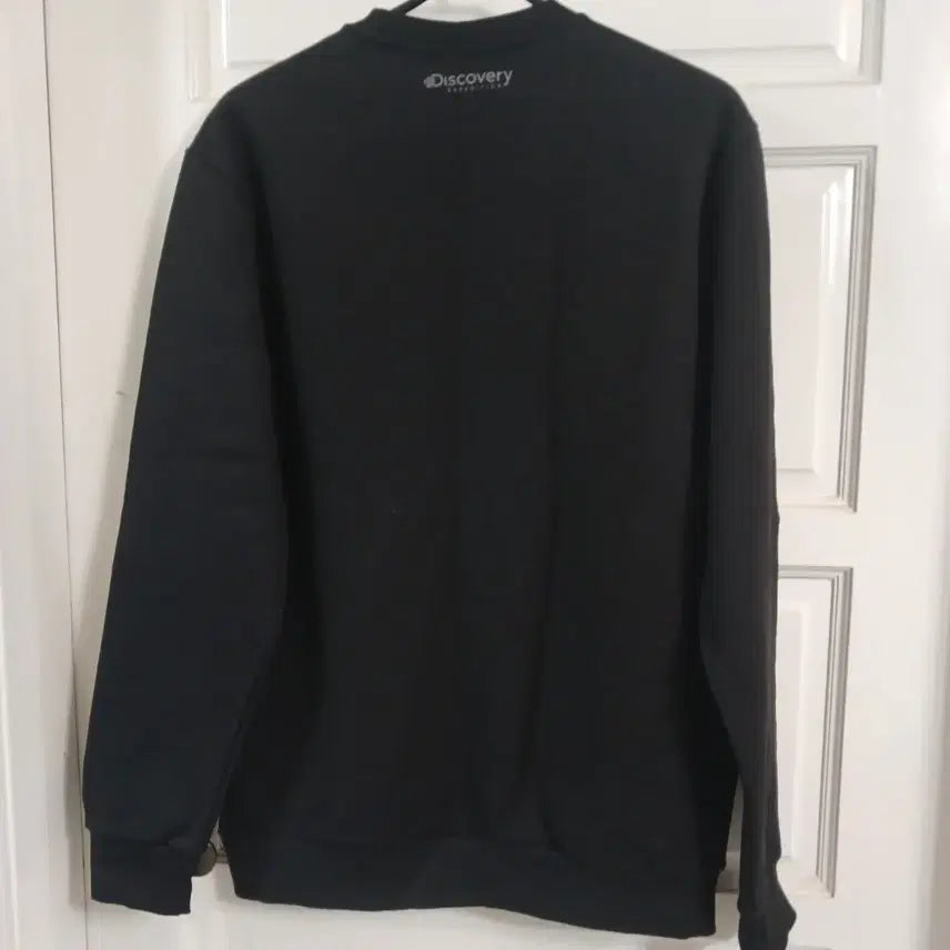 [BUNJANG] Discovery Expedition Black Sweatshirt / 디스커버리 익스페디션 검정 맨투맨 티셔츠