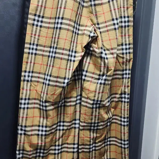[BUNJANG] Burberry Check Striped Track Pants 36 Size (30-34) / 버버리 체크 스트라이프 트랙 팬츠 36사이즈 남성 (30~34)
