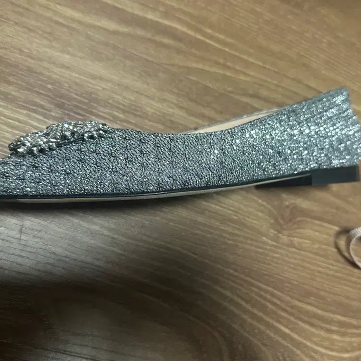 [BUNJANG] Stuart Weitzman Glitter Flat Shoes / (새거수준) 스튜어트 와이츠먼 글리터 플랫 슈즈