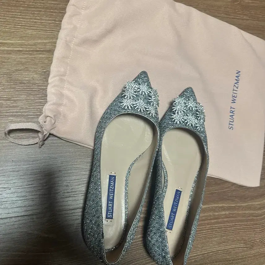 [BUNJANG] Stuart Weitzman Glitter Flat Shoes / (새거수준) 스튜어트 와이츠먼 글리터 플랫 슈즈