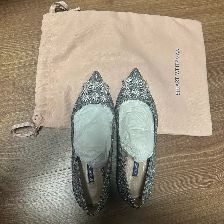 [BUNJANG] Stuart Weitzman Glitter Flat Shoes / (새거수준) 스튜어트 와이츠먼 글리터 플랫 슈즈