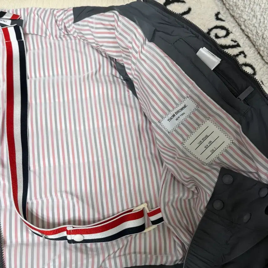 [BUNJANG] Thom Browne Padded Vest (Size 3) / 백화점) 톰브라운 패딩조끼 3사이즈 상태 극상