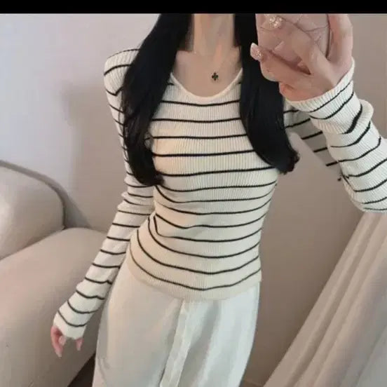 [BUNJANG] Slim Fit Ribbed Knit Top / 에이블리 슬림핏 골지 니트