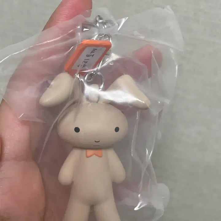 [BUNJANG] Crayon Shin-chan Glass Rabbit Miniature Keychain / 짱구는 못말려 짱구 유리토끼인형 키링 미니어처 키링(유리토끼)