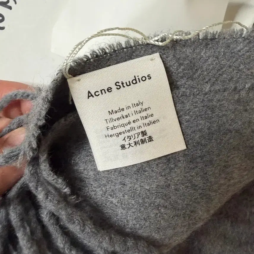 [BUNJANG] Acne Studios Cashmere 100% Scarf Gray / 아크네스튜디오 캐시미어100 스카프 그레이