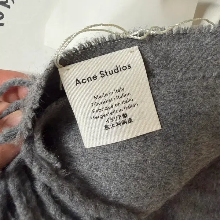 [BUNJANG] Acne Studios Cashmere 100% Scarf Gray / 아크네스튜디오 캐시미어100 스카프 그레이