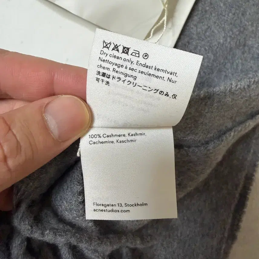 [BUNJANG] Acne Studios Cashmere 100% Scarf Gray / 아크네스튜디오 캐시미어100 스카프 그레이