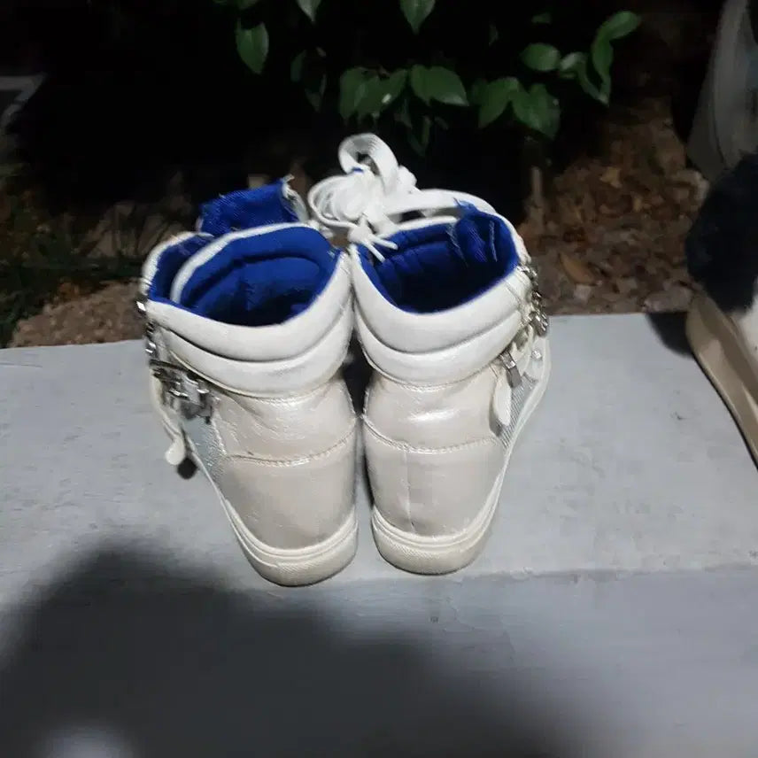 [SOLD OUT] 화이트 하이탑 지퍼 스니커즈 220 판매
