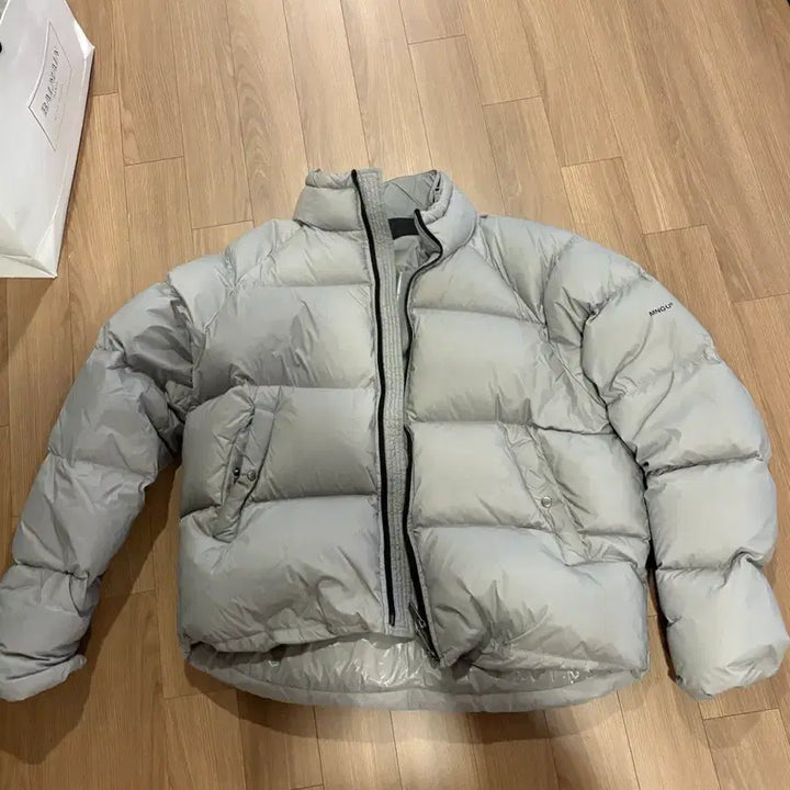 [BUNJANG] MNGU Light Gray Padded Jacket (Size M) / MNGU 패딩 M 라이트그레이