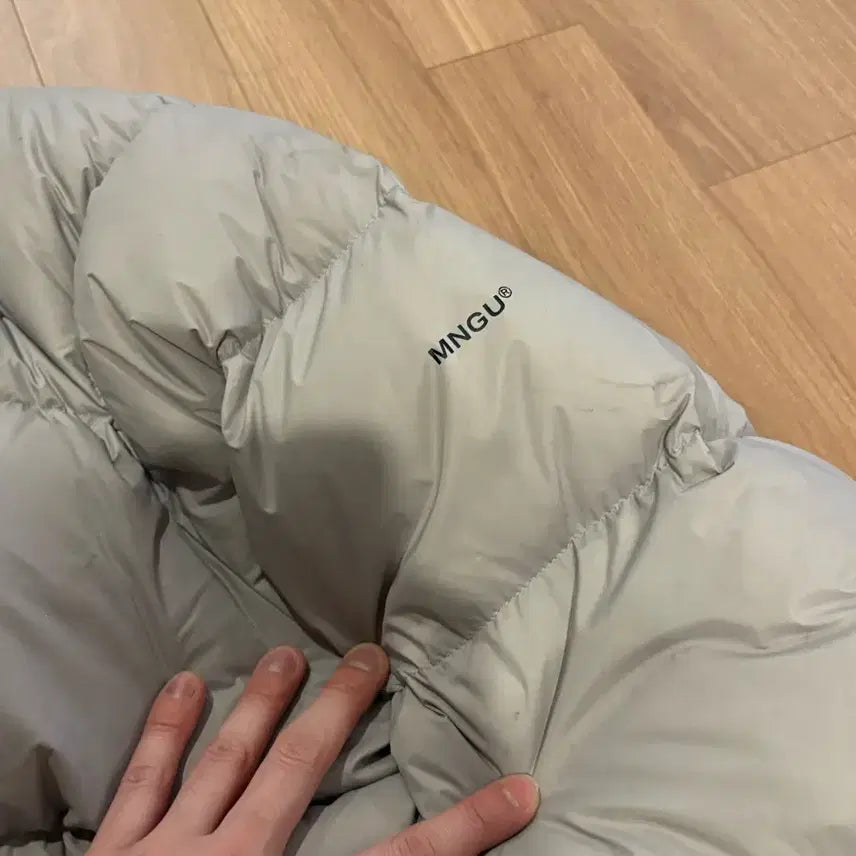 [BUNJANG] MNGU Light Gray Padded Jacket (Size M) / MNGU 패딩 M 라이트그레이