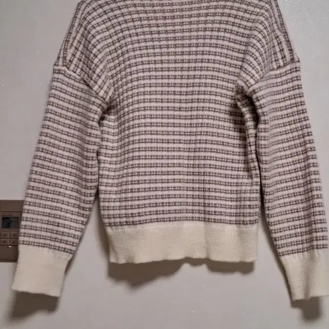 [BUNJANG] Theylbury Check Pearl Button Cardigan / 더틸버리 체크 진주버튼 가디건