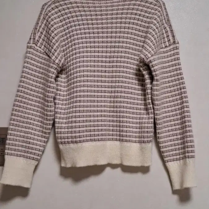 [BUNJANG] Theylbury Check Pearl Button Cardigan / 더틸버리 체크 진주버튼 가디건