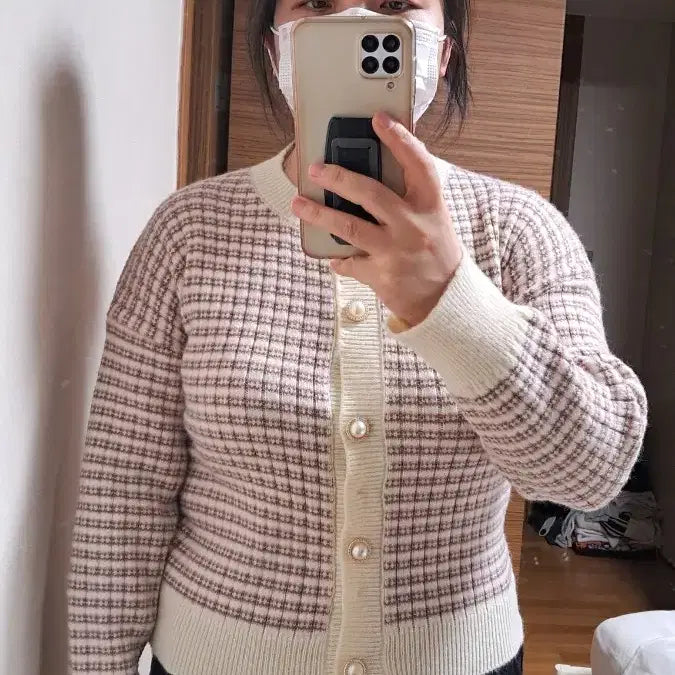 [BUNJANG] Theylbury Check Pearl Button Cardigan / 더틸버리 체크 진주버튼 가디건